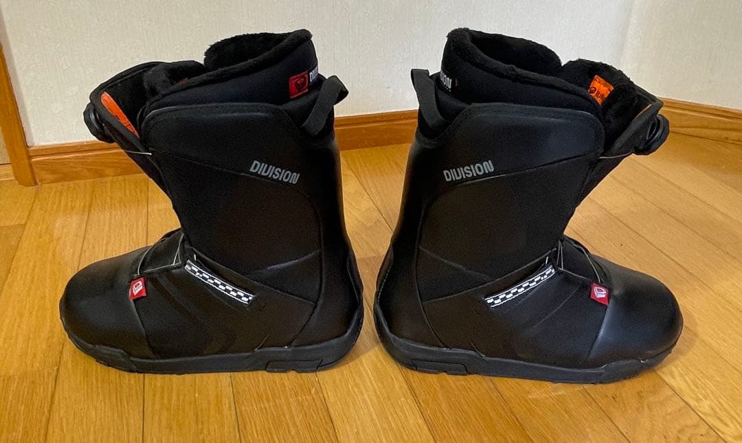 DIVISION ボード　ビンディング　ブーツの3点セット(ソフトケース付き）