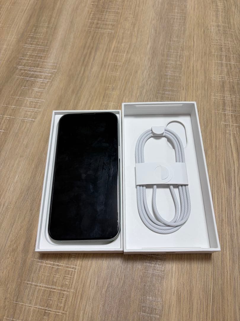 iPhone15 128GB SIMロックなし バッテリー最大容量100%