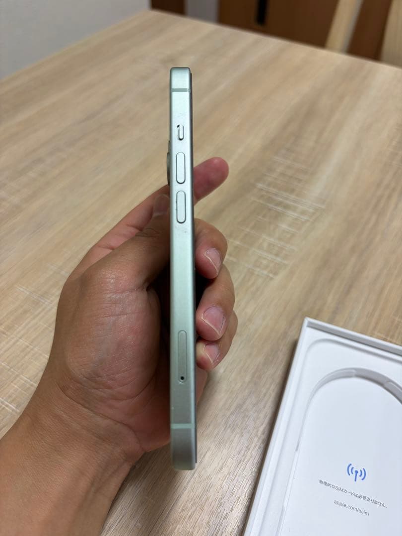 iPhone15 128GB SIMロックなし バッテリー最大容量100%