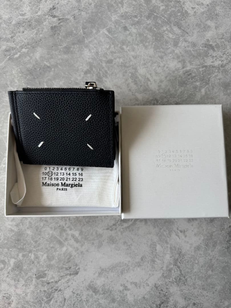 Maison Margiela ブラック二つ折り財布