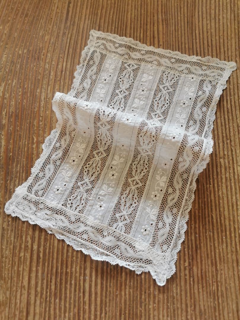 アンティークフランス ノルマンディーレース 縦繋ぎボビン＆ガロンレース ランナー