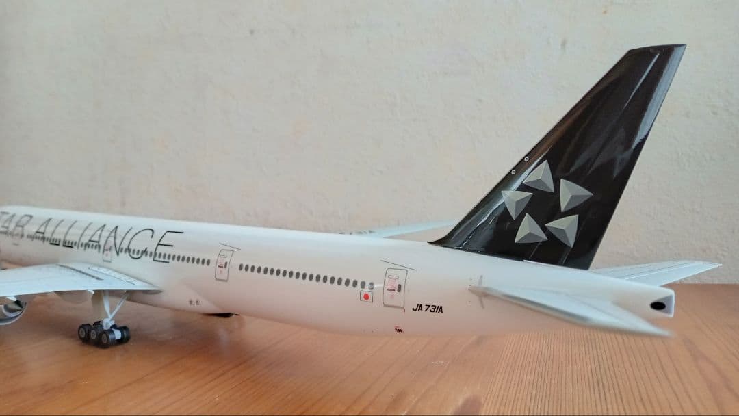 全日空商事 1/200 ANA Boeing 777-300ER