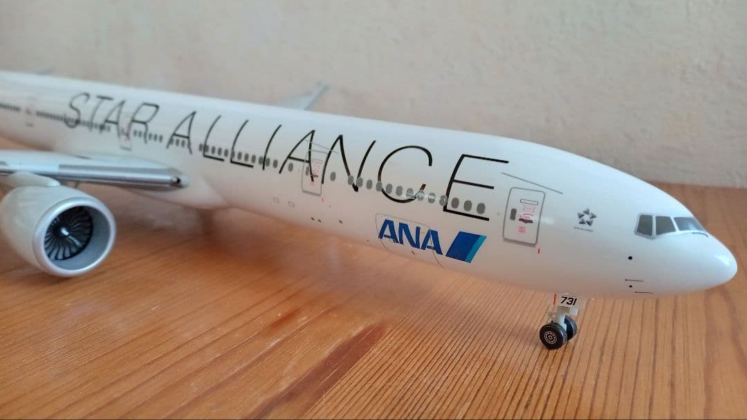 全日空商事 1/200 ANA Boeing 777-300ER