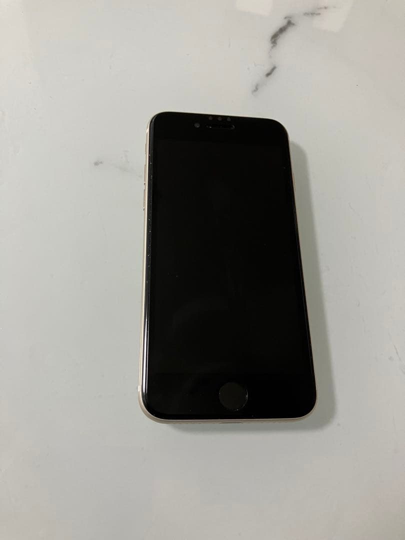 【美品】iphoneSE3 64G SIMフリー