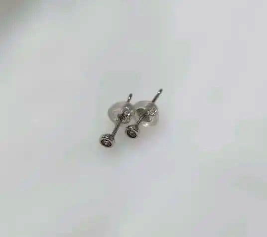 RAPA K18 ホワイトゴールド　ダイヤモンドスタッドピアス　0.04カラット