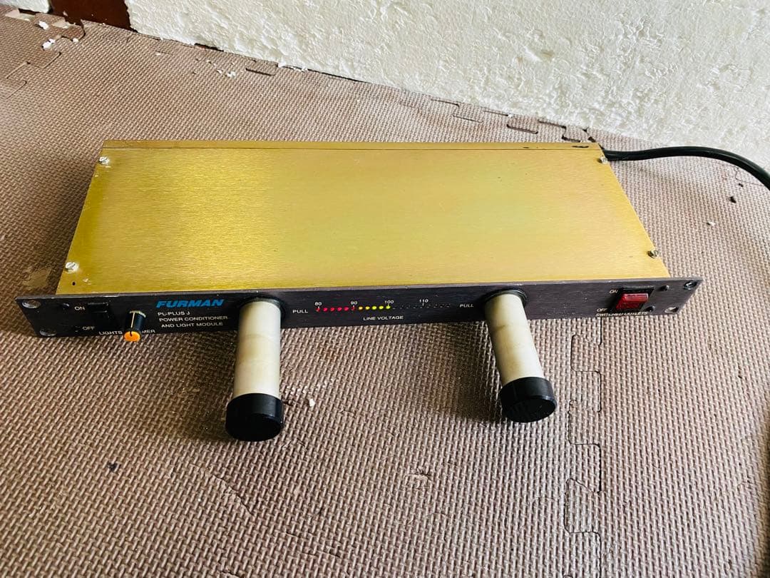 FURMAN PL-PLUS J 電源コンディショナー, 動作確認済み。
