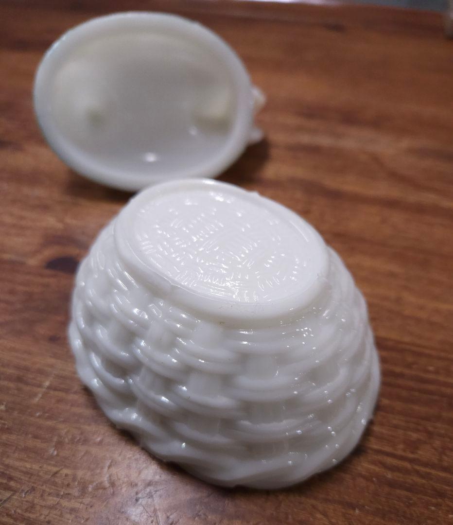 フランスアンティーク オパリンガラス 小物入れ ボンボニエール 蓋付き