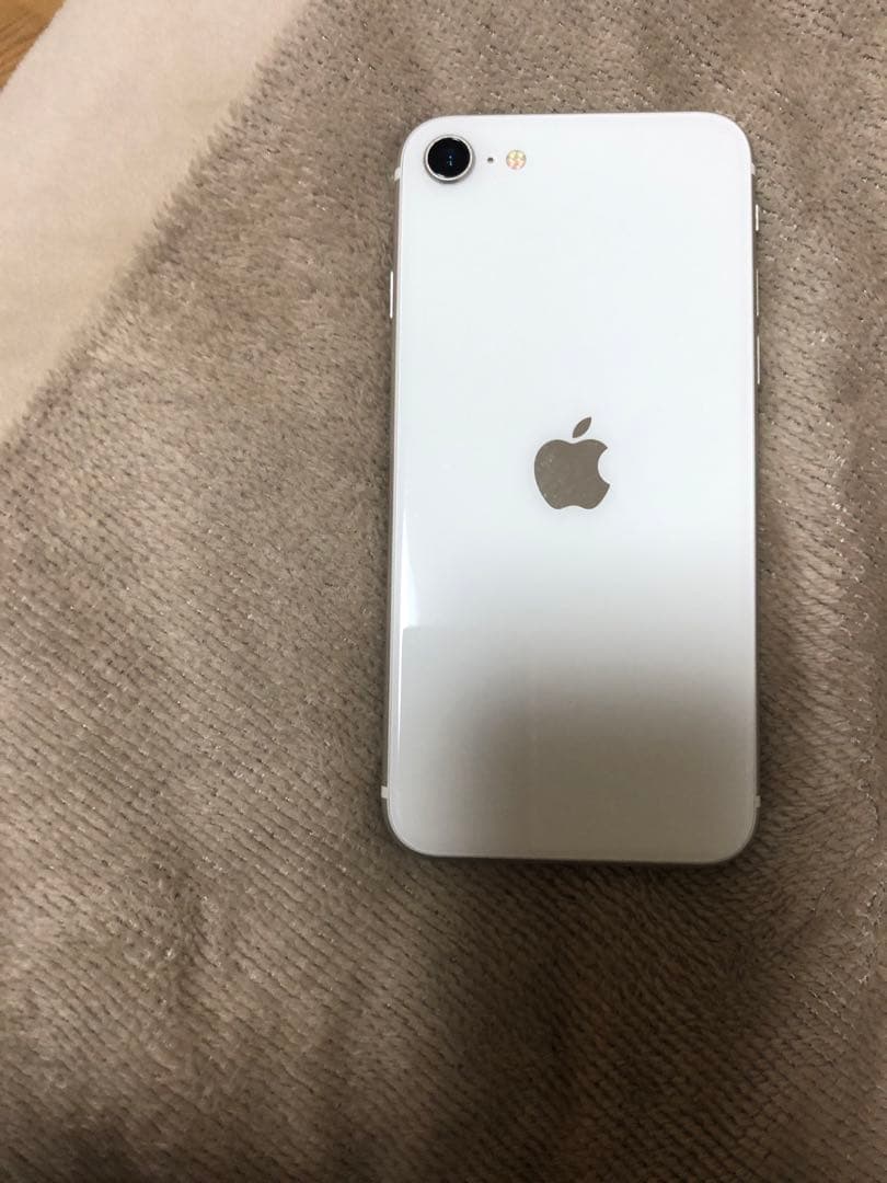 Apple iPhone SE (第２世代) 64GB ホワイト 美品 ジャンク