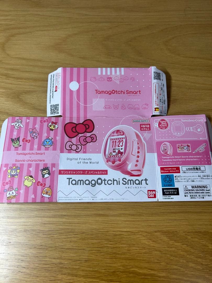 たまごっちスマート　サンリオキャラクターズスペシャルコラボ　tamagotchi