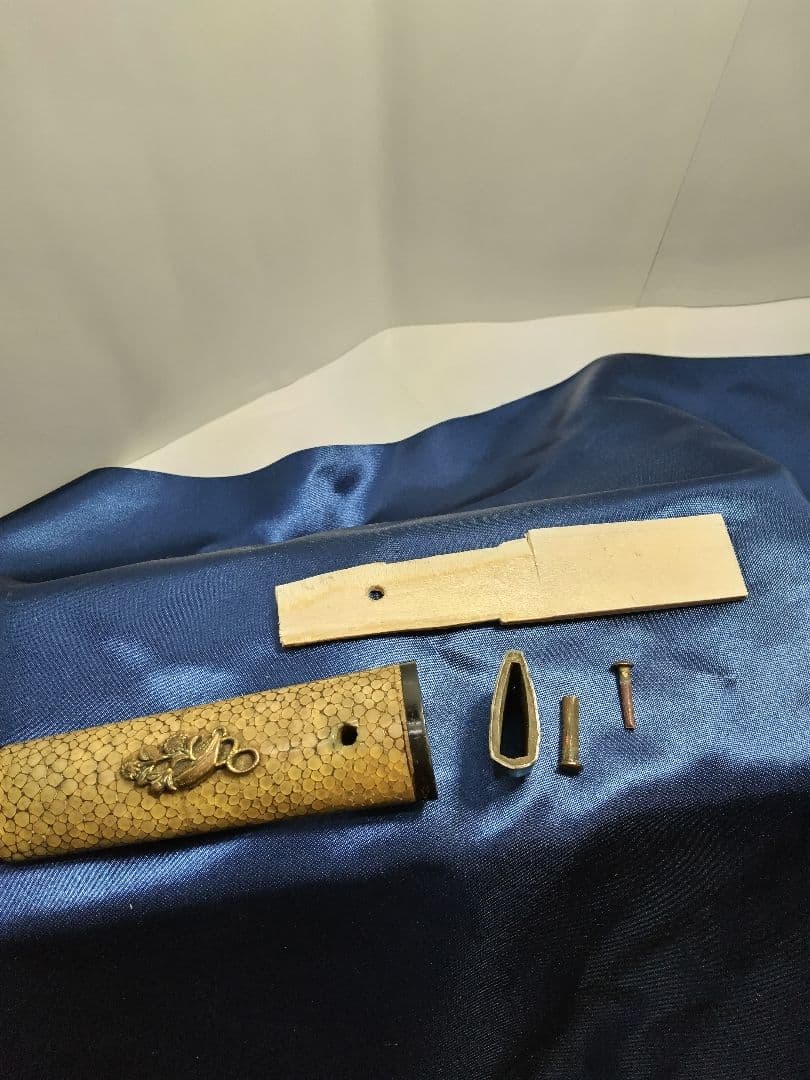 短刀の柄 ・ 目貫・ はばき