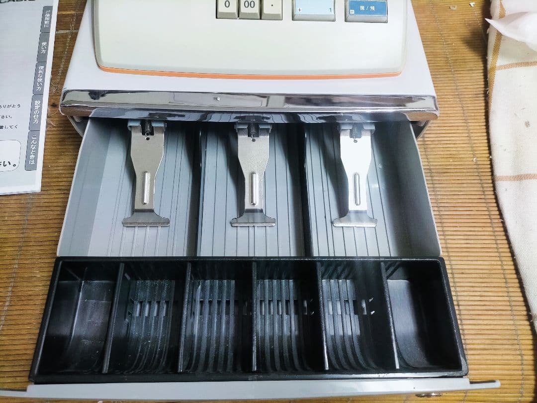 カシオレジスター　TE-M80　中古品　人気機種感熱紙　送料無料　401466