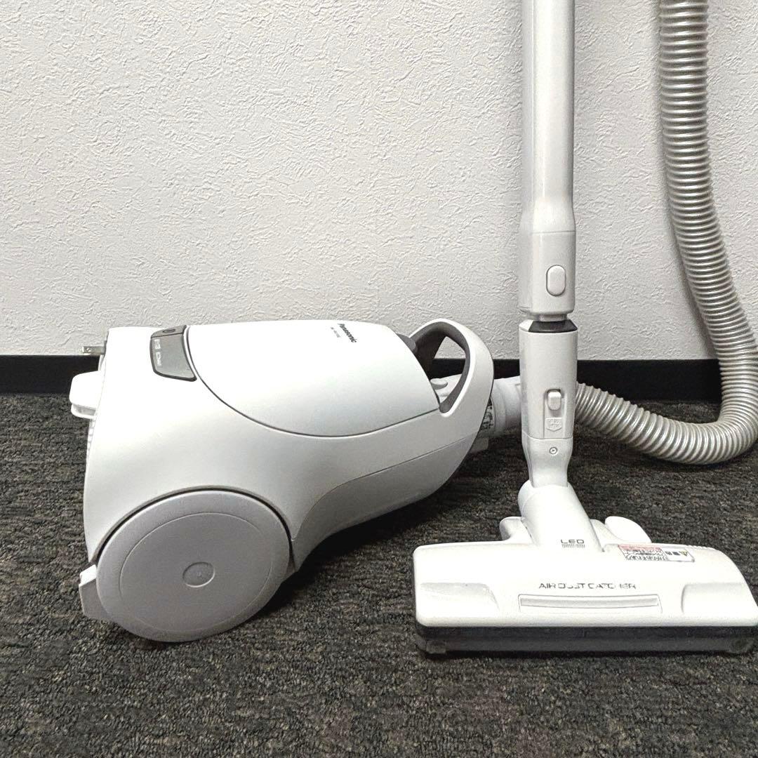 パナソニック 紙パック式電気掃除機 MC-PA110G-W(2018年製)
