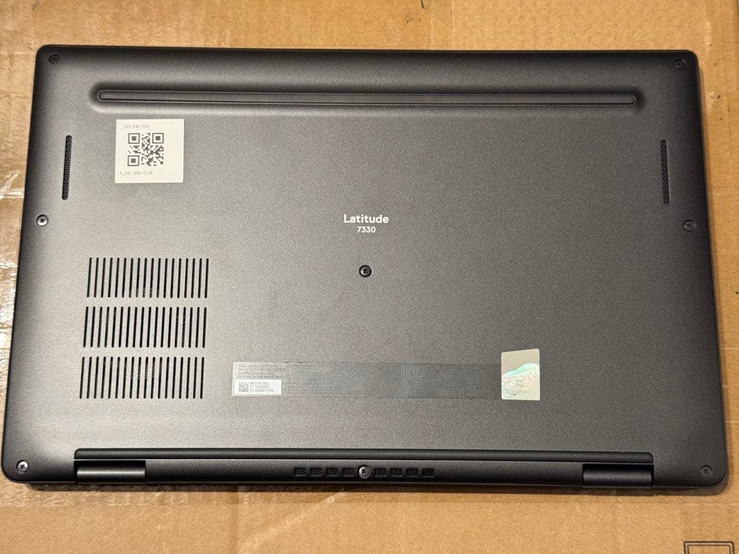 Dell Latitude 7330 ノートPC（16GB/ 512GB）