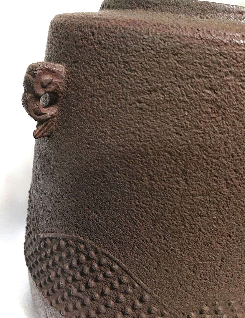 茶道具鉄製 茶釜 凹凸模様 木箱付き