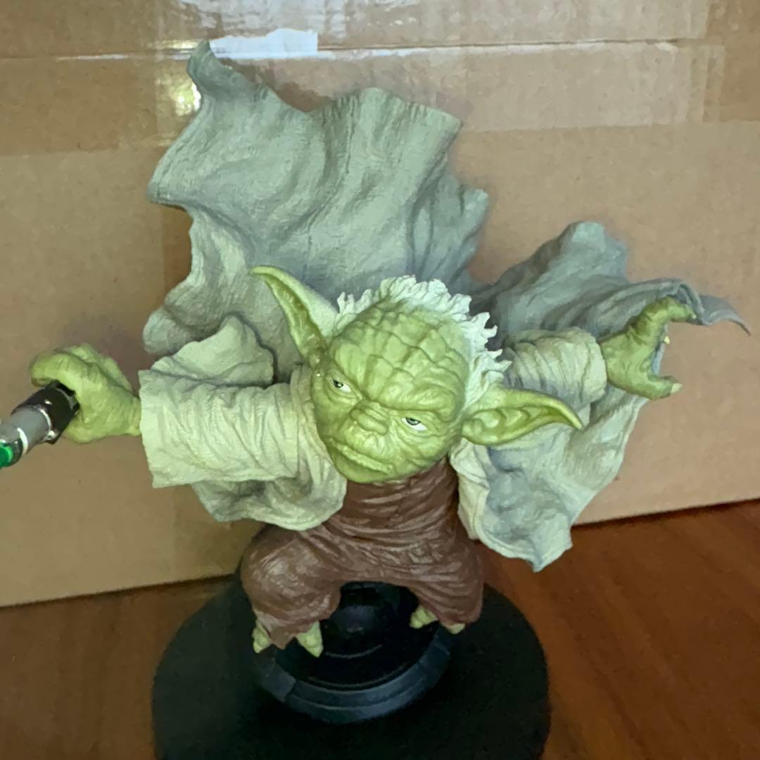 ヨーダ ライトセーバー フィギュア