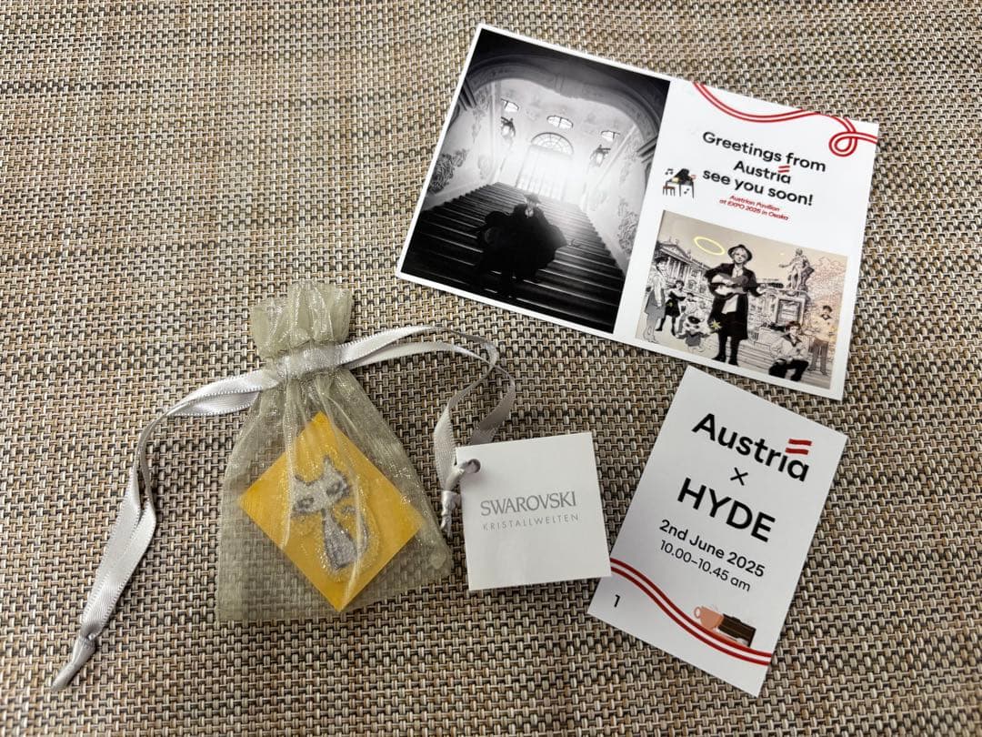 HYDE万博限定ステッカー　初日整理券番号1番　5,000名限定ポストカード付き