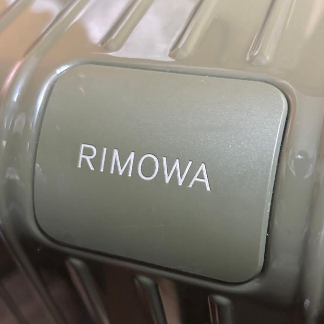 リモワ エッセンシャル 832.80 トランクプラス 101L スーツケース