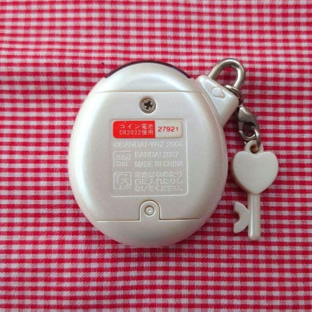 【動作確認済】 いぇー!ふぁみりーイロイロ!たまごっち+ ふぁみたま ユニクロ