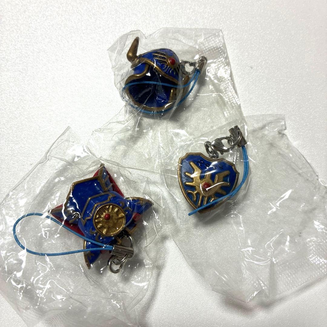 カラー　ロトの装備　ドラクエ　ドラゴンクエスト　ストラップ　盾　兜　鎧