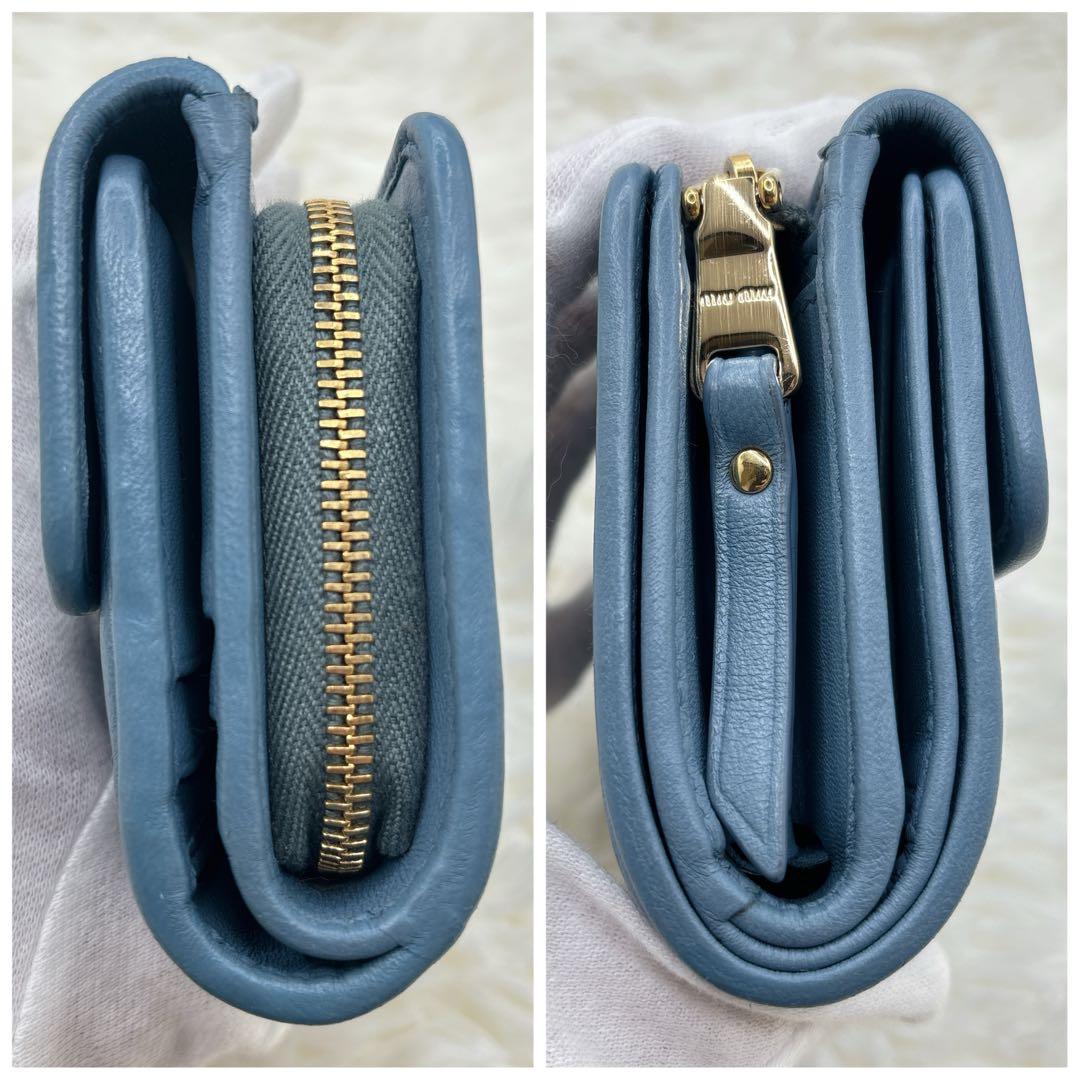極美品✨現行ロゴ ミュウミュウ マテラッセ 三つ折り財布 ブルー RFID
