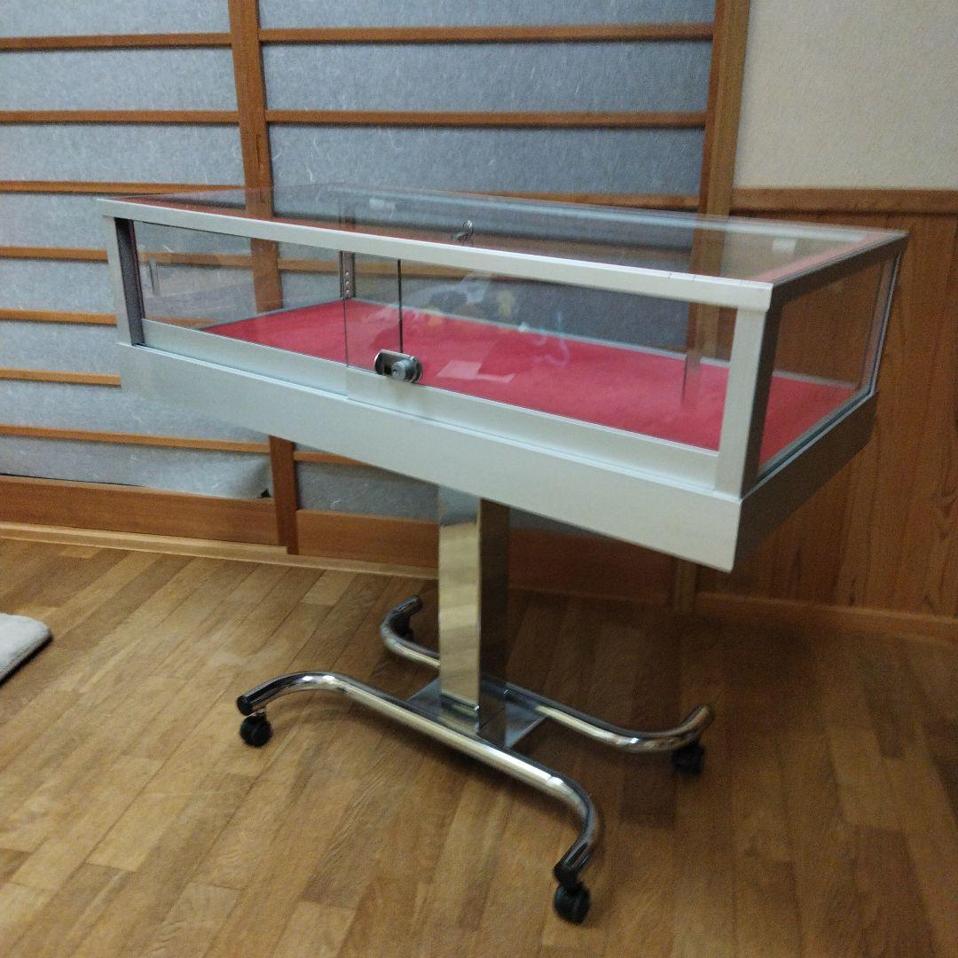 ショーケース ガラスケース 店舗 飾り棚