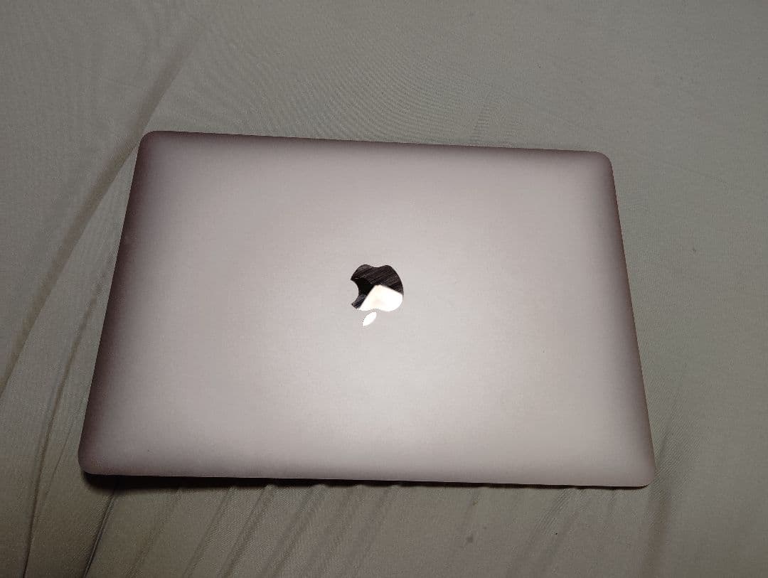 Apple MacBook 13インチ
