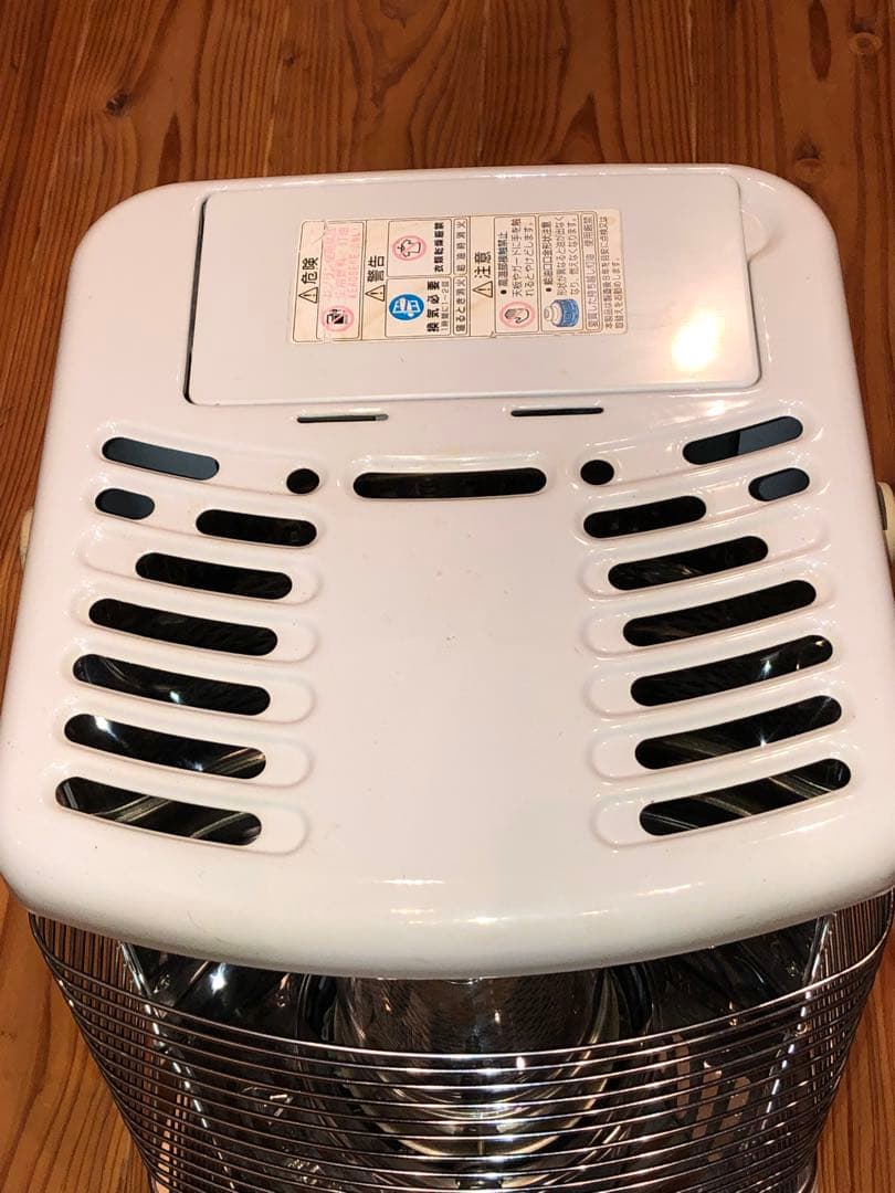 トヨトミ ポンパ 石油ストーブ ホワイト