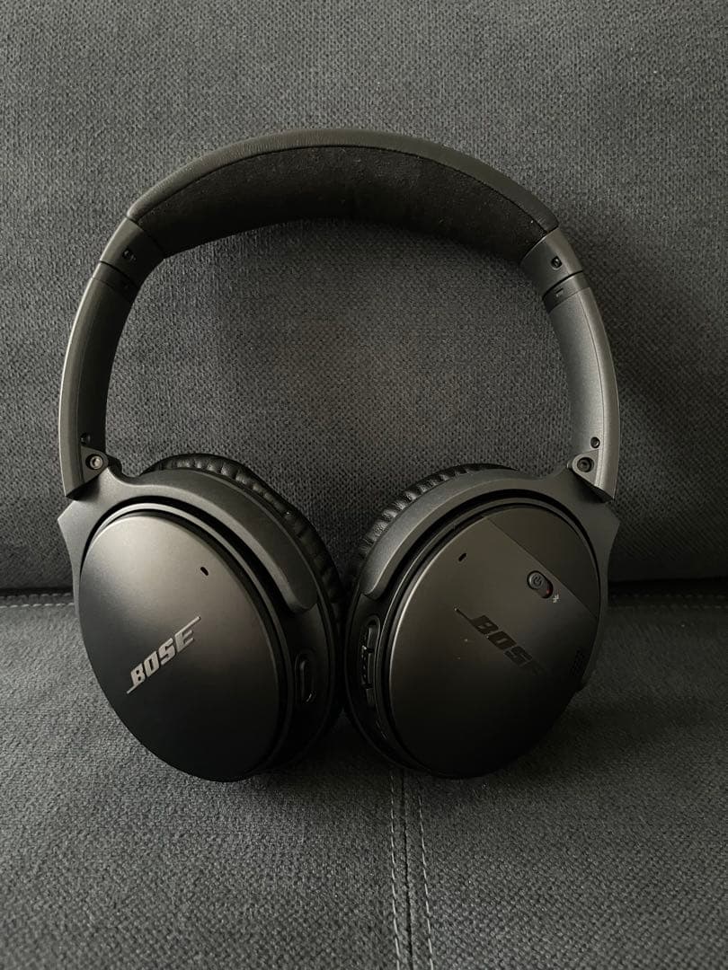 Bose ワイヤレスヘッドホン ケース付き　QC35