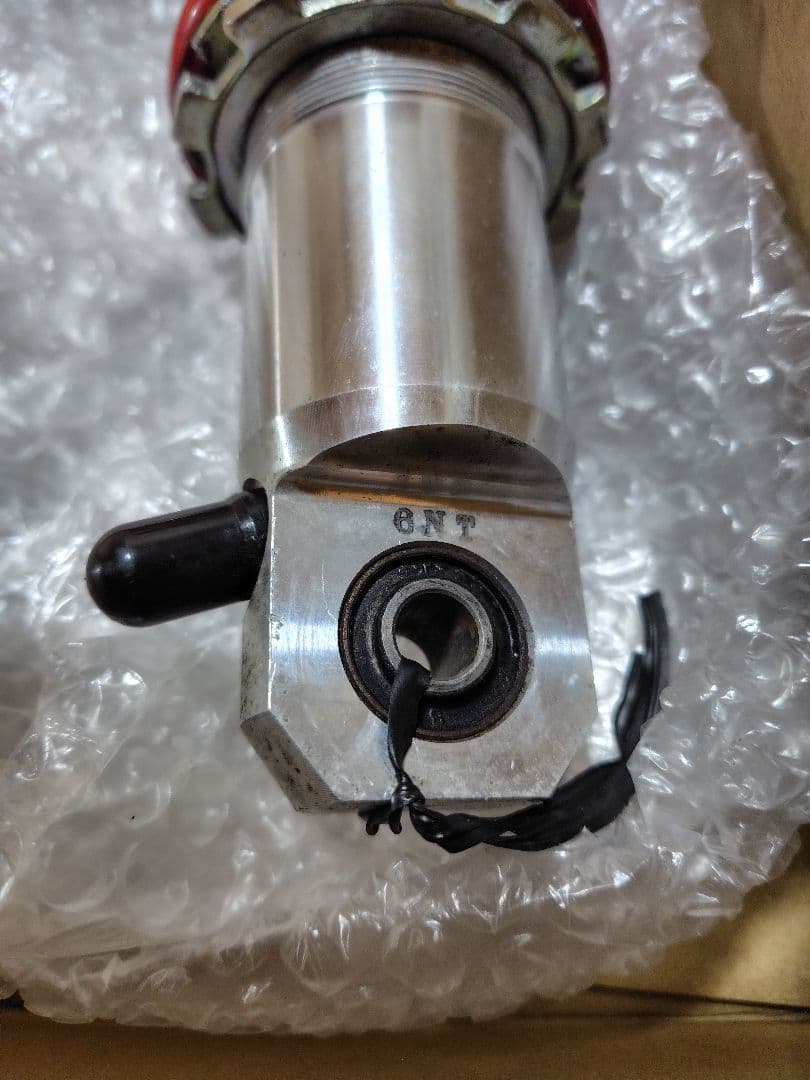 ミ*ク様 ホンダ NS-1 KYB カヤバ リアショック サスペンション 赤 車