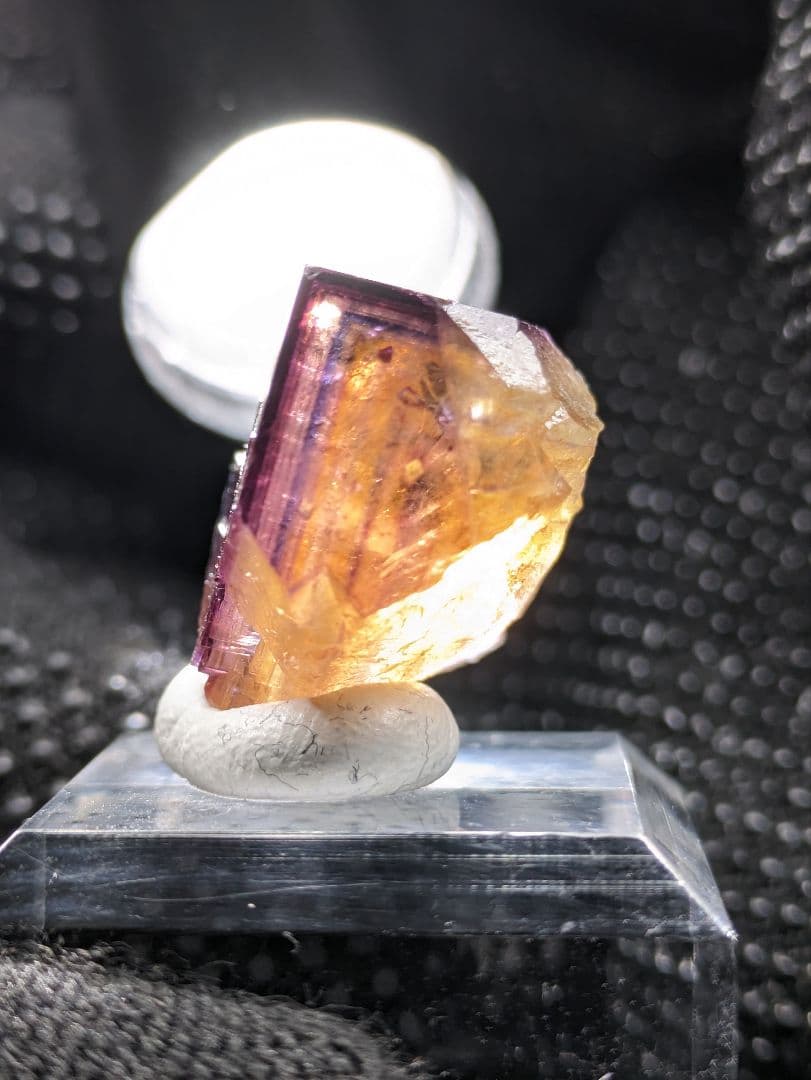 【トリカラー】CH5630-2ドイツ Frohnau産 フローライト 蛍石