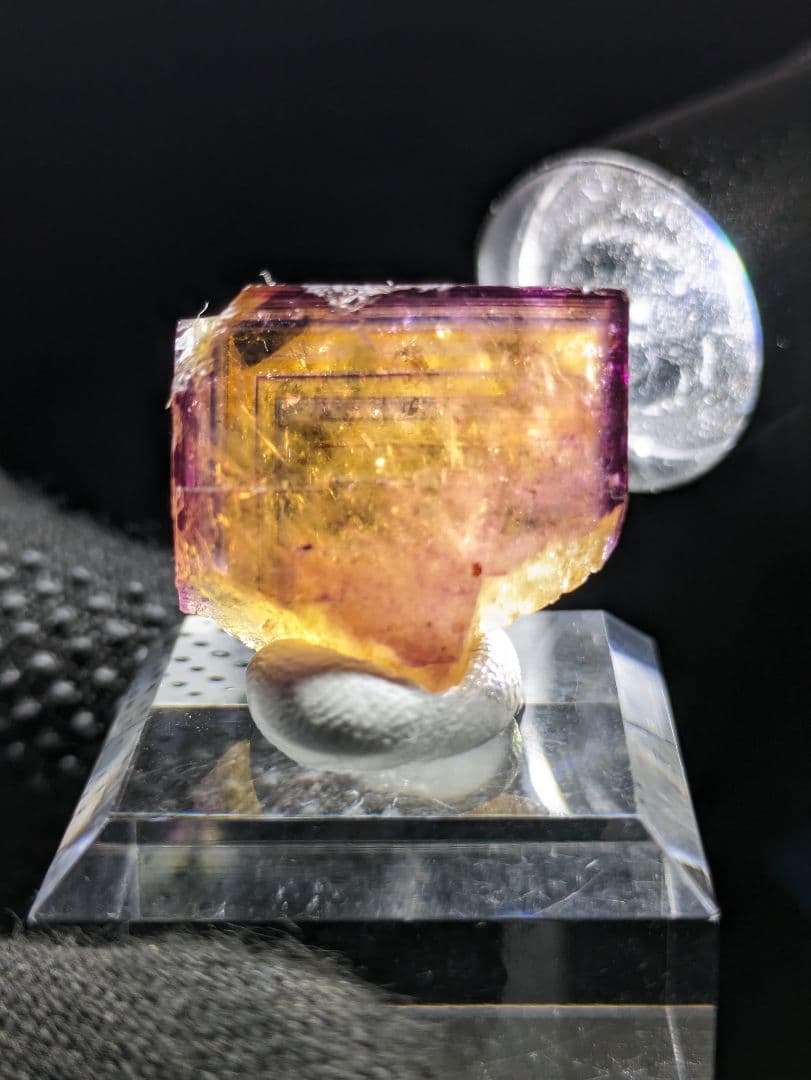 【トリカラー】CH5630-2ドイツ Frohnau産 フローライト 蛍石