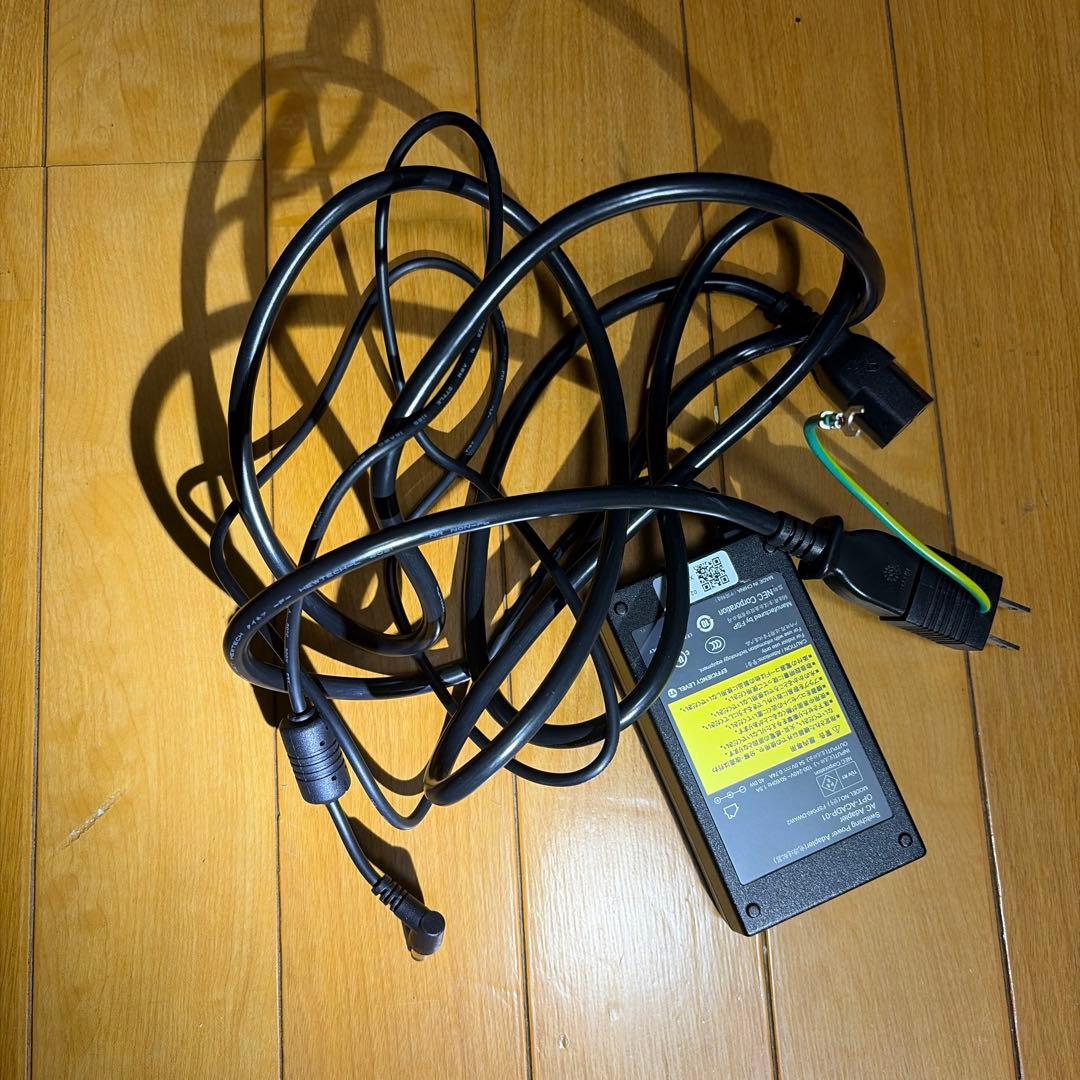 NEC 無線LAN中継機 AP02 本体と電源アダプター