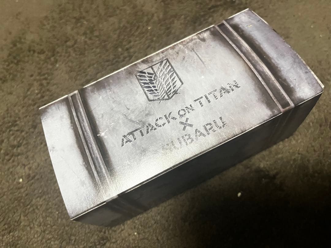 進撃の巨人 x スバル ミニカー 青