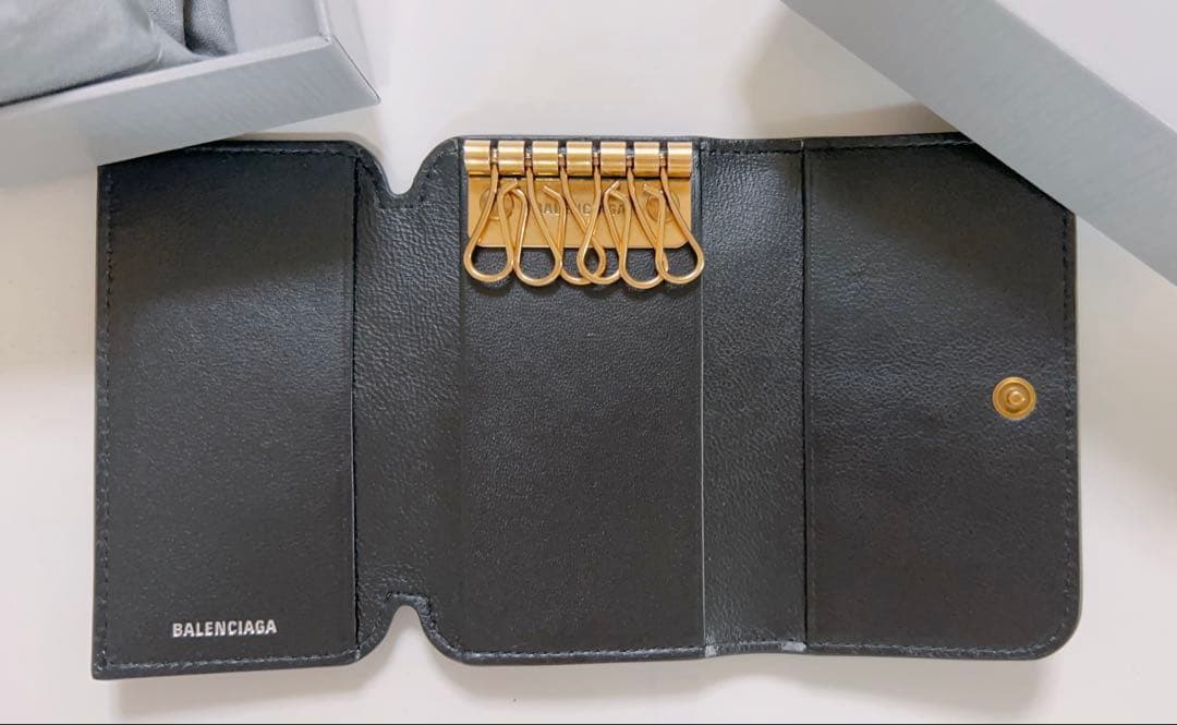 BALENCIAGA ブラック レザー キーケース