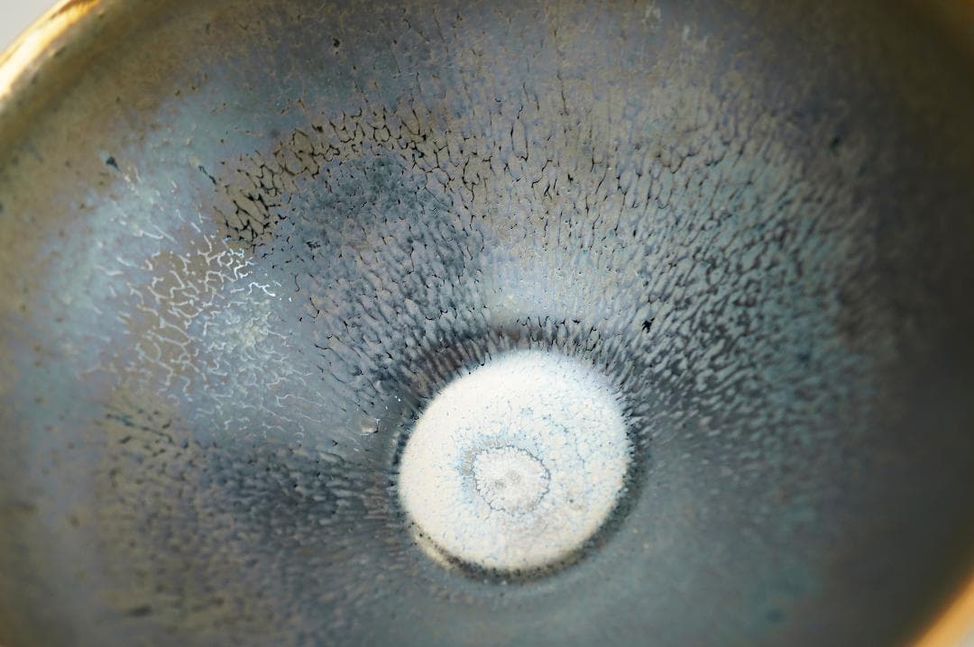 美品　鎌田　幸二　作　窯変銀漿　天目　茶碗　共箱