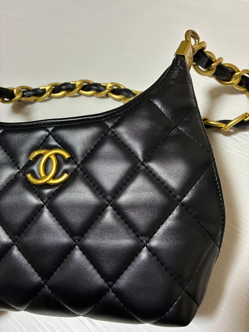 CHANEL シャネル　ノベルティ　バッグ　ブラック　ゴールドチェーン