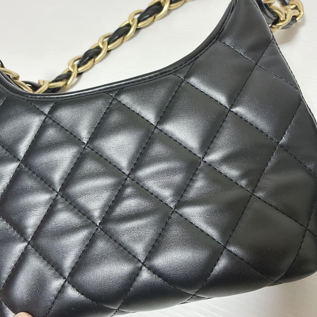 CHANEL シャネル　ノベルティ　バッグ　ブラック　ゴールドチェーン