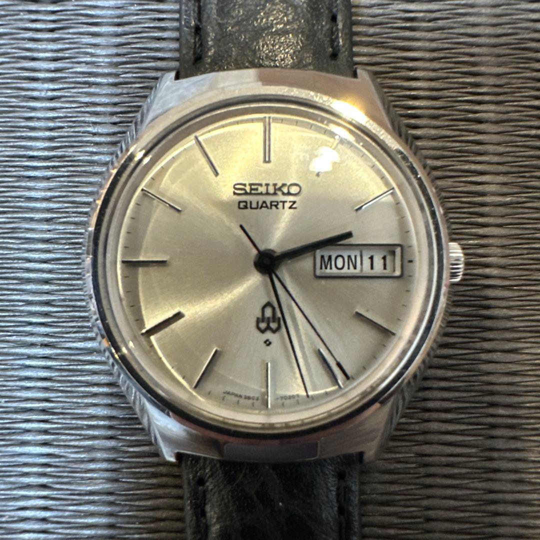 SEIKO クォーツ 腕時計 稼動品　3803 美品