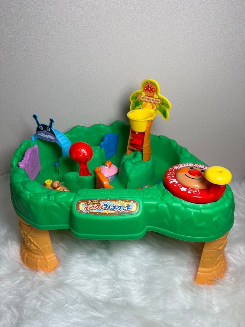 【アンパンマン】ぐるぐる流れる!アンパンマンウォータークルーズ