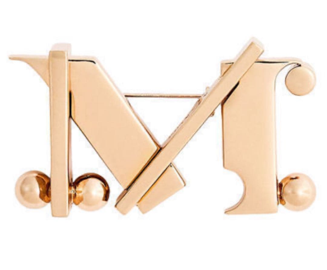 新品！限定アイテム！MaxMara ゴールド M型ブローチ　レア　美品