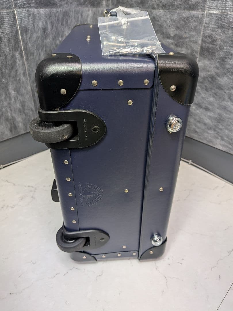 ②グローブトロッター ネイビー 2ホイール