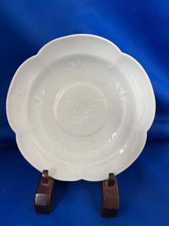 中国古美術　宋時代蓮花型影青皿　共箱、共布、共紙付き　Xg-74