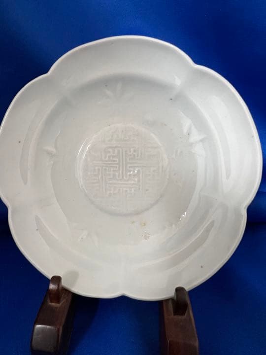 中国古美術　宋時代蓮花型影青皿　共箱、共布、共紙付き　Xg-74