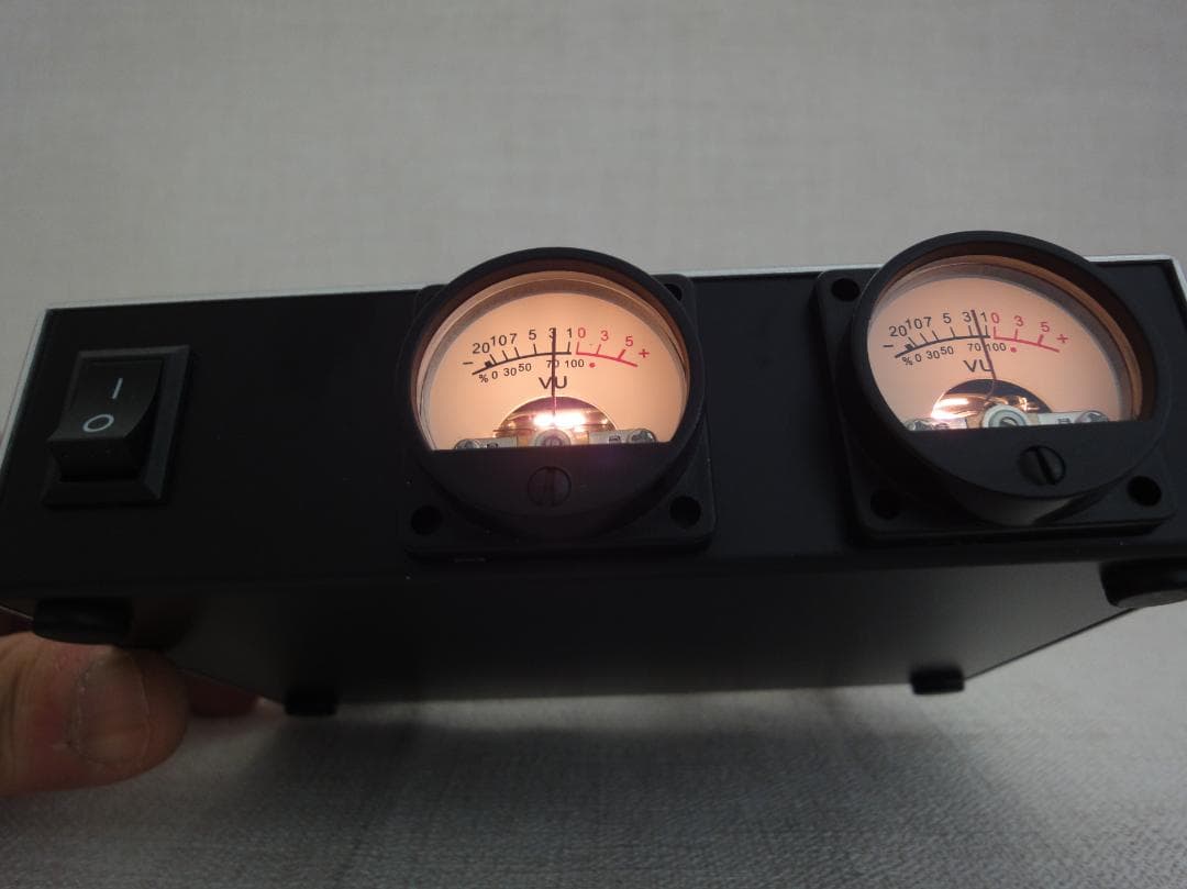 自作ステレオVUメーター（新品丸型コンパクトタイプ）210号機
