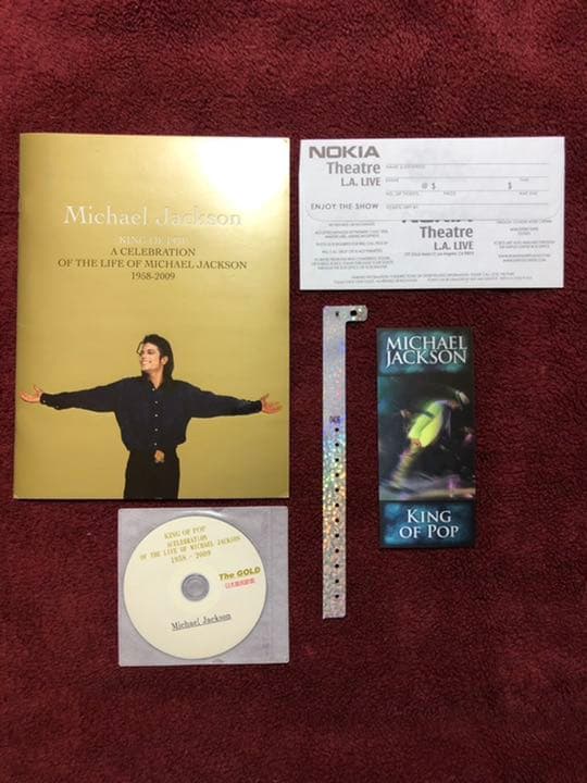 マイケルジャクソン　this is itチケット　葬儀パンフレット　リストバンド