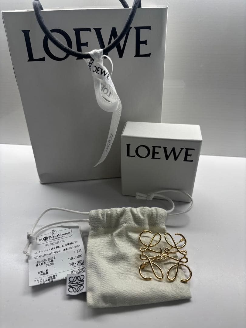 LOEWE アナグラムブローチ(メタル)ゴールド