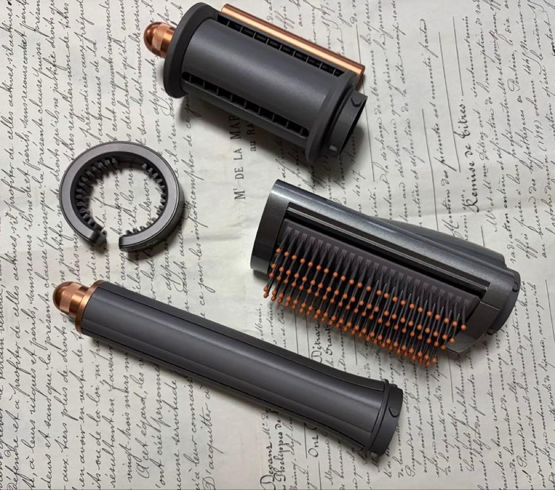 Dyson airwrap マルチスタイラー　ニッケルコッパー