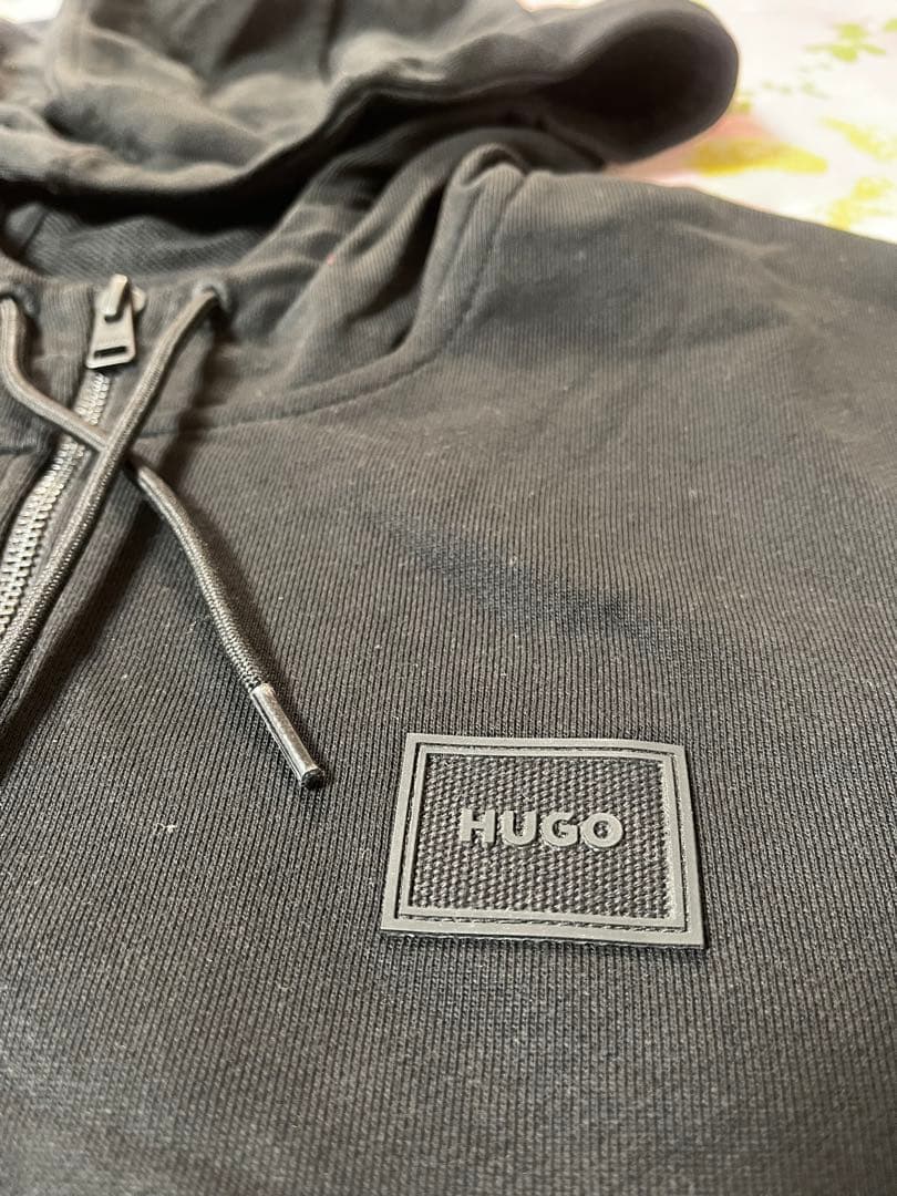 BOSS 新品未使用　メンズジップアップパーカー Size XS