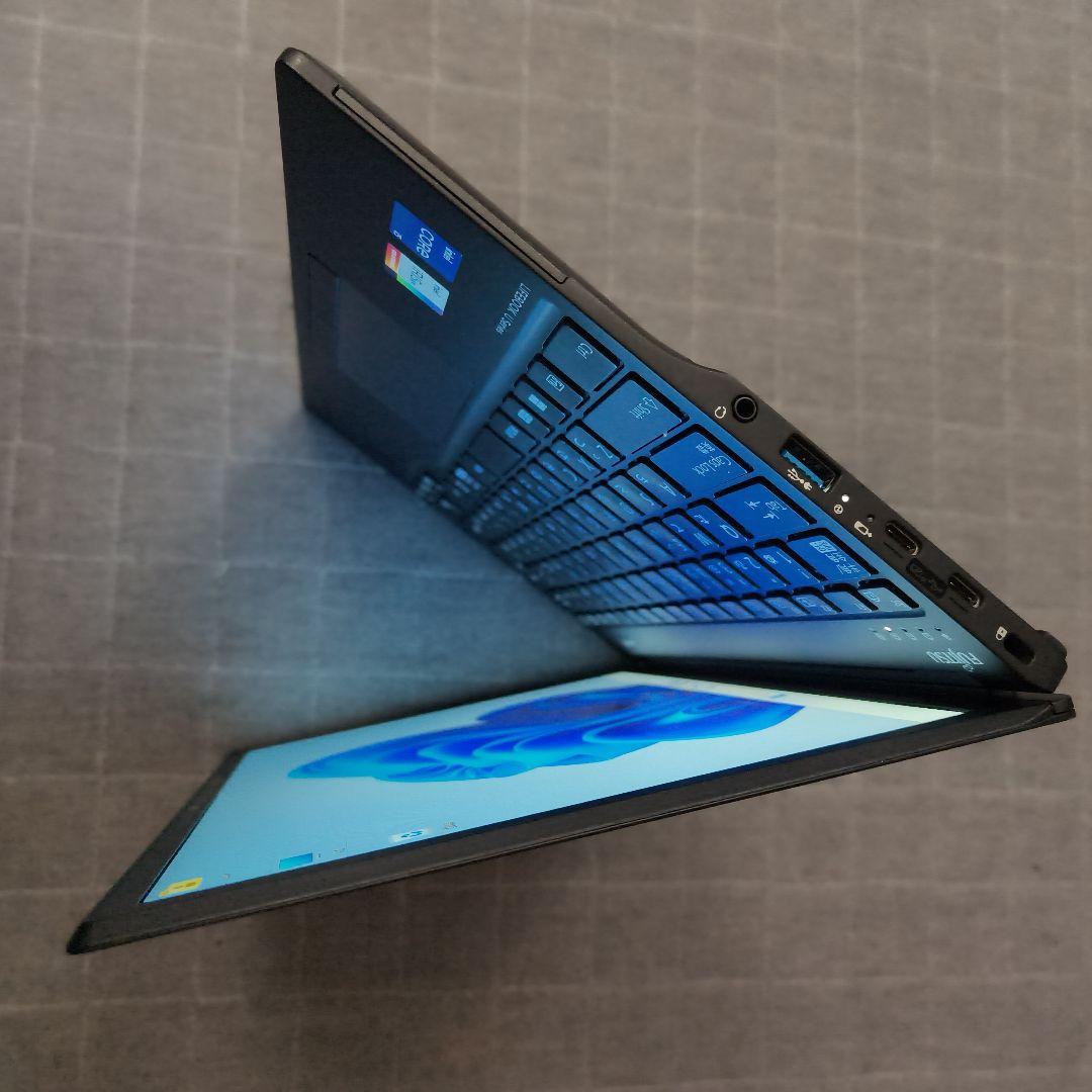 日本製 Fujitsu 美品 超軽量 驚速 13世代i5 8GB 新品1TB