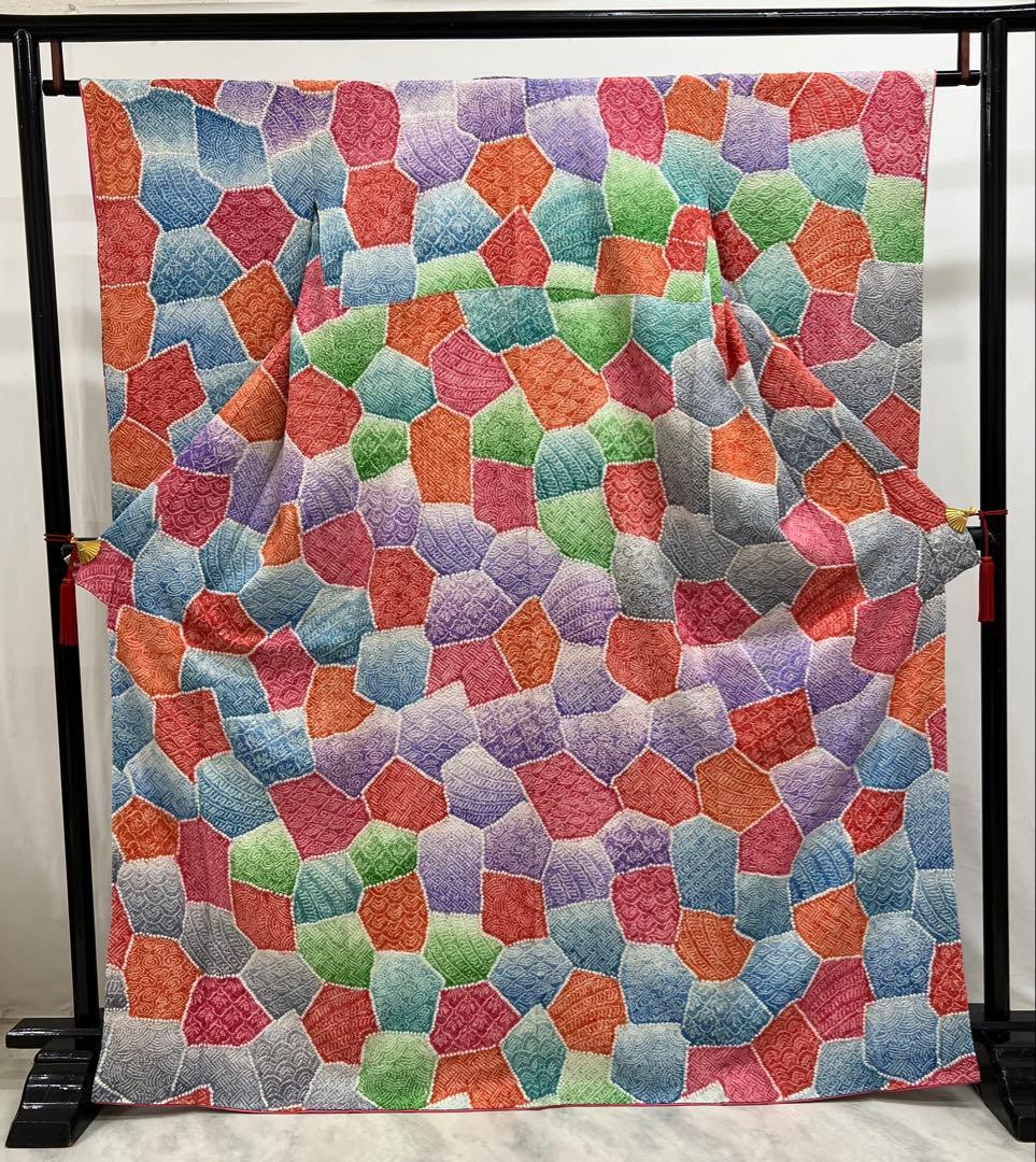 豪華！総絞り　名品　振り袖　フルセット　別誂長襦袢　総絵羽紋様　珍品　可愛い